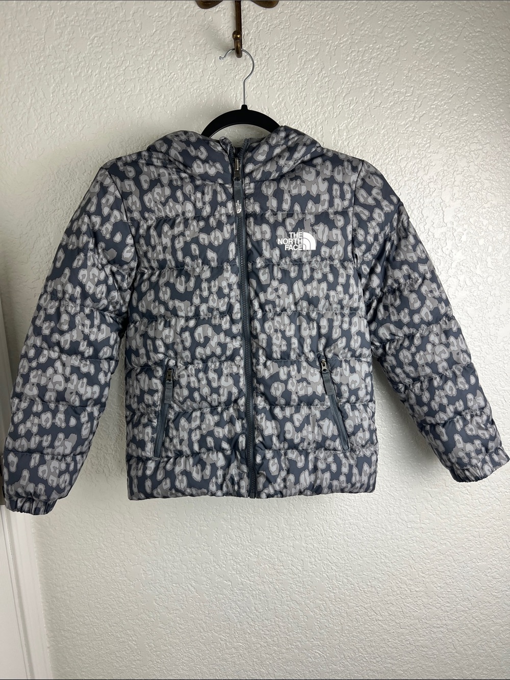 The North Face Girls Gray & White Patterned Puffer Jacket with Hood
